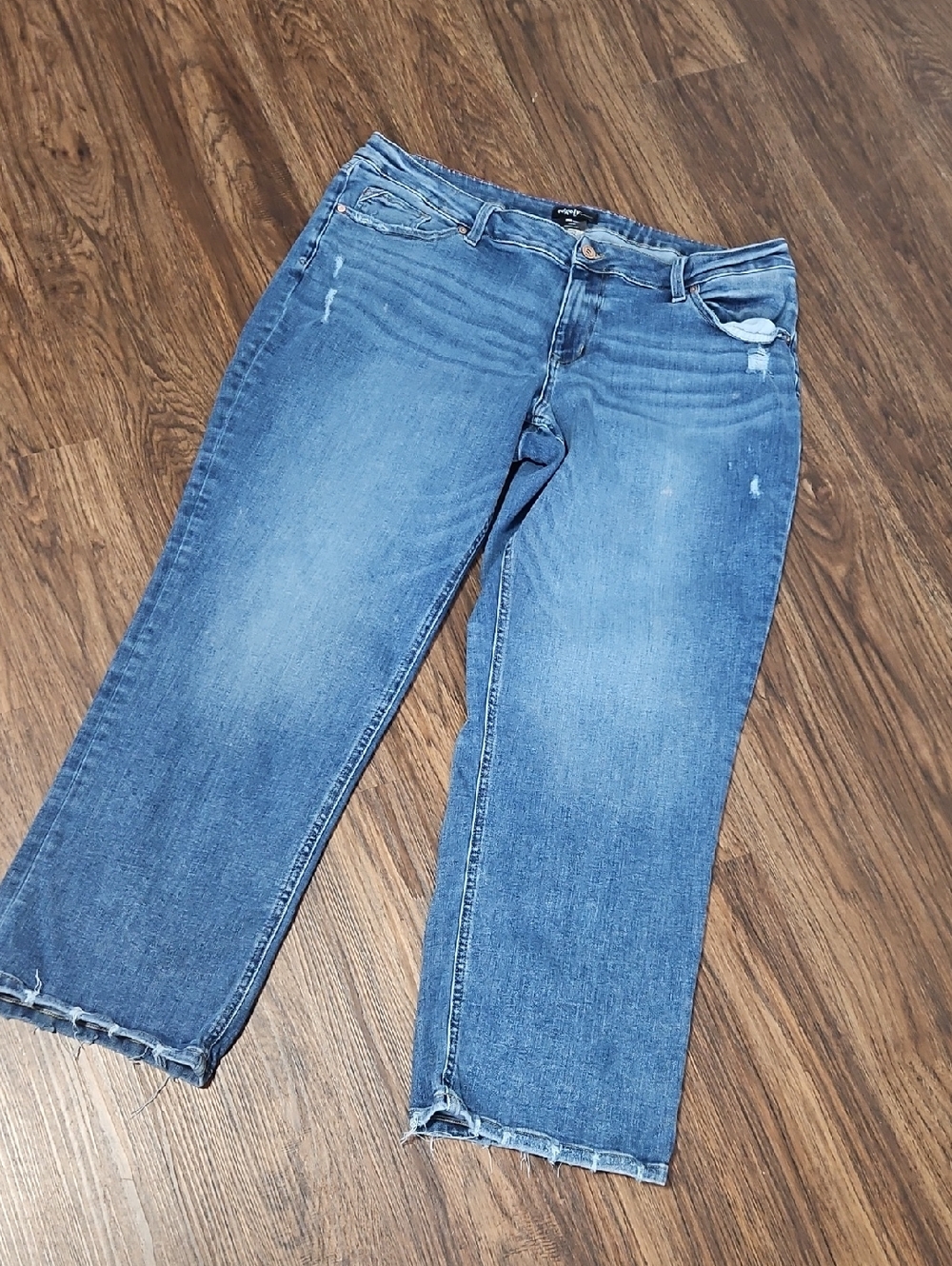 Edgely By Maurices Distressed Mid-Rise Relaxed Straight Women's Jeans, Size 20 W